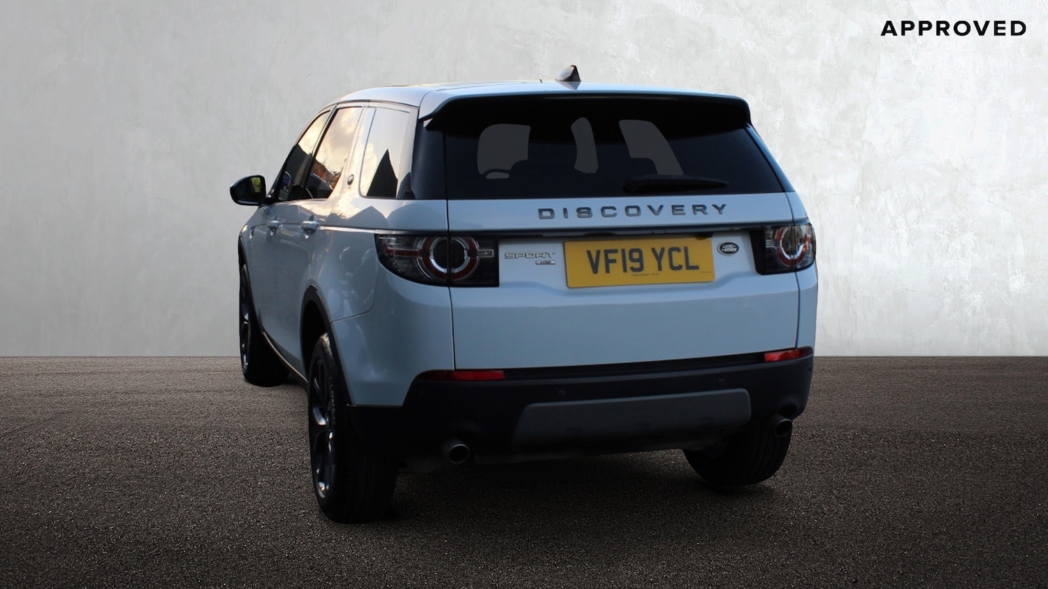 Used Land Rover Discovery Sport 2019 for sale - 76410283: Photo 2