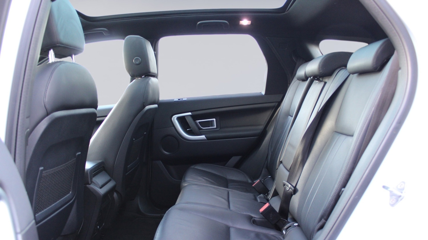 Used Land Rover Discovery Sport 2019 for sale - 76410283: Photo 4