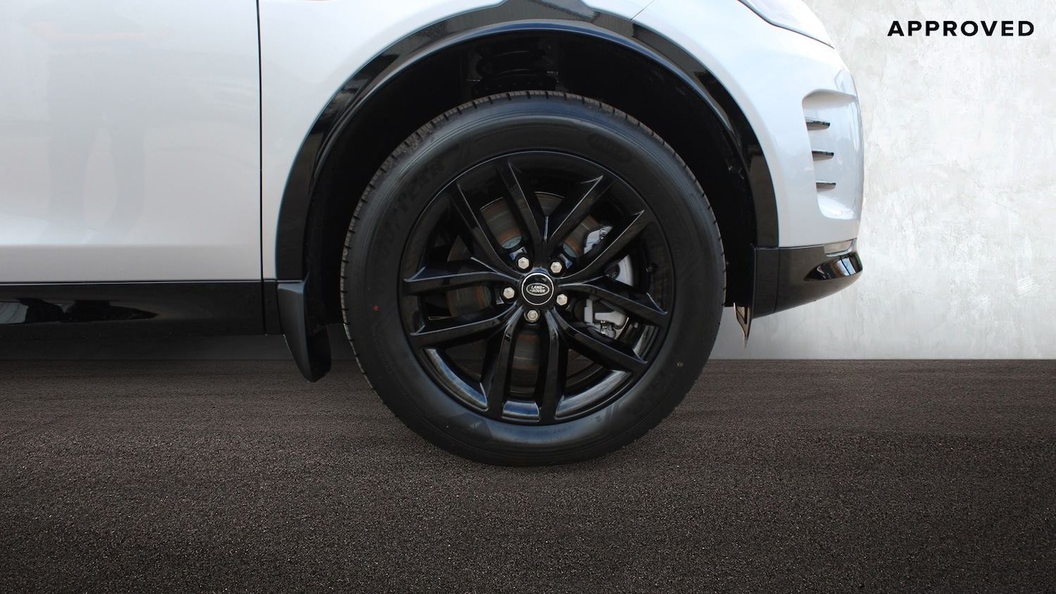 Used Land Rover Discovery Sport 2025 for sale - 76372382: Photo 8