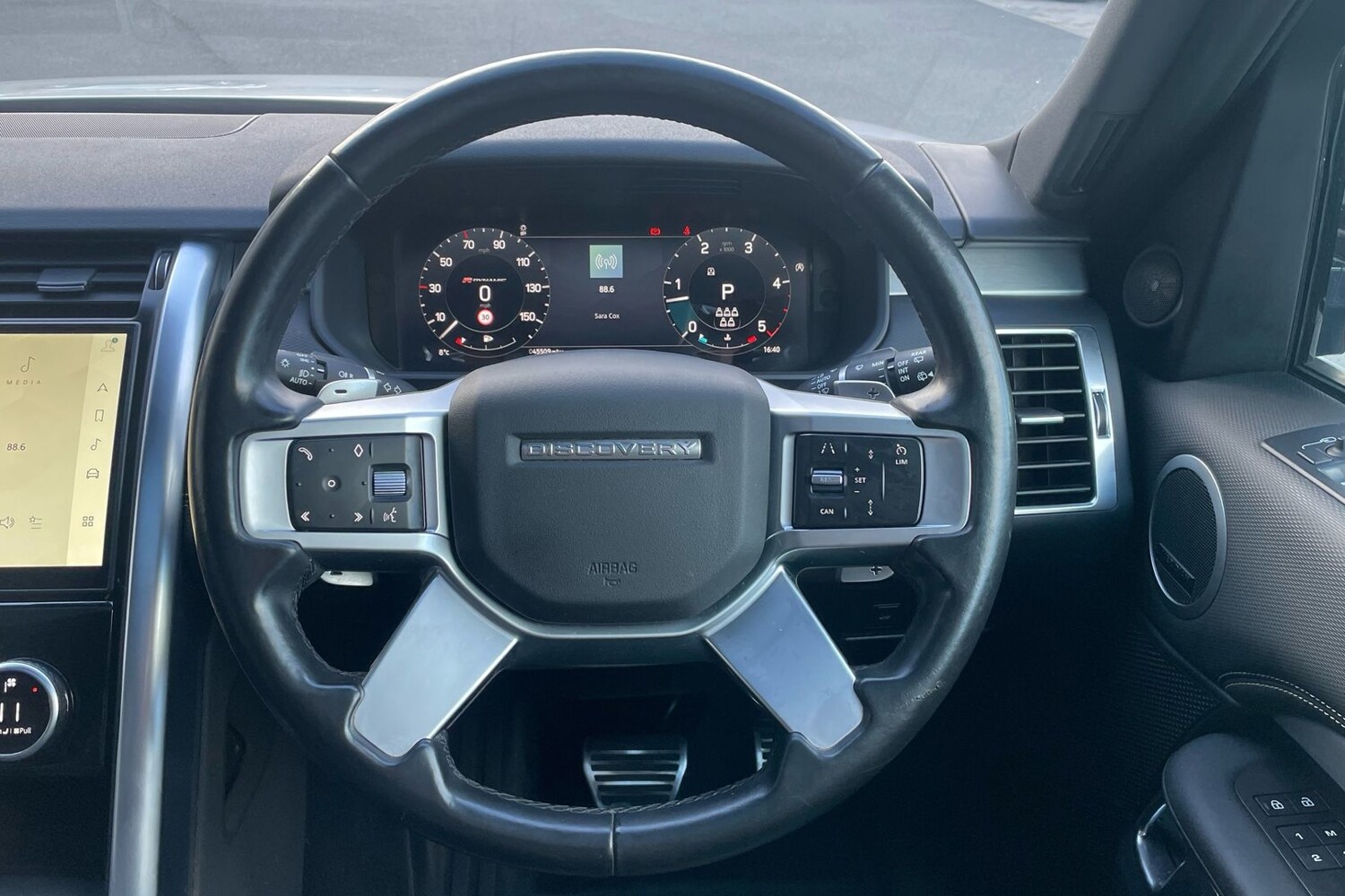 Used Land Rover Discovery 2023 for sale - 77926887: Photo 15