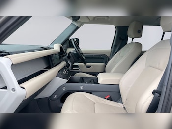 Used Land Rover Defender 2022 for sale - 79260082: Photo