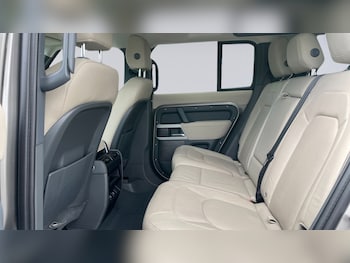 Used Land Rover Defender 2022 for sale - 79260082: Photo
