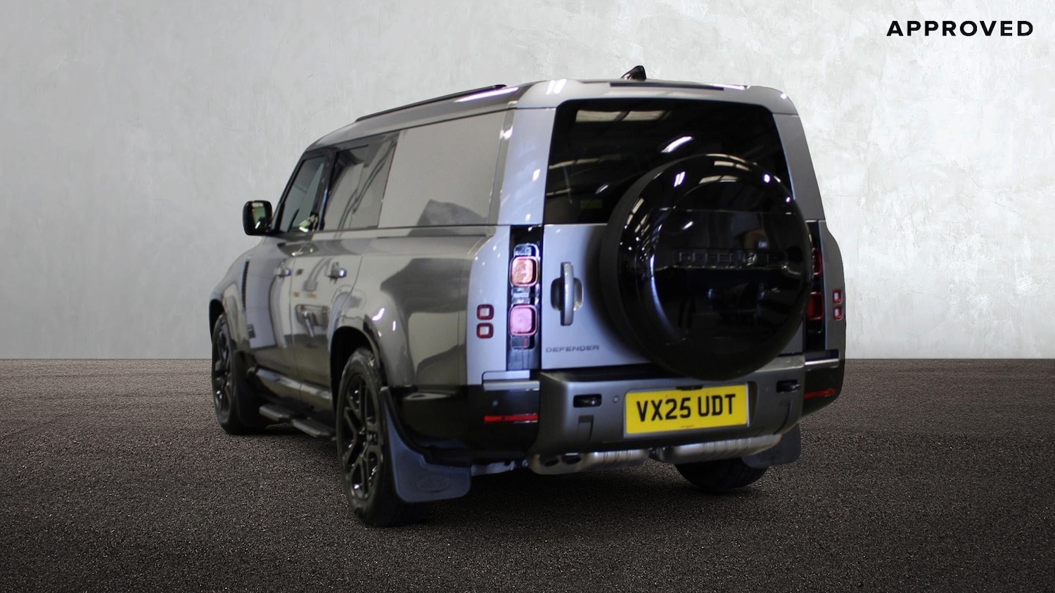 Used Land Rover Defender 2025 for sale - 76338425: Photo 2