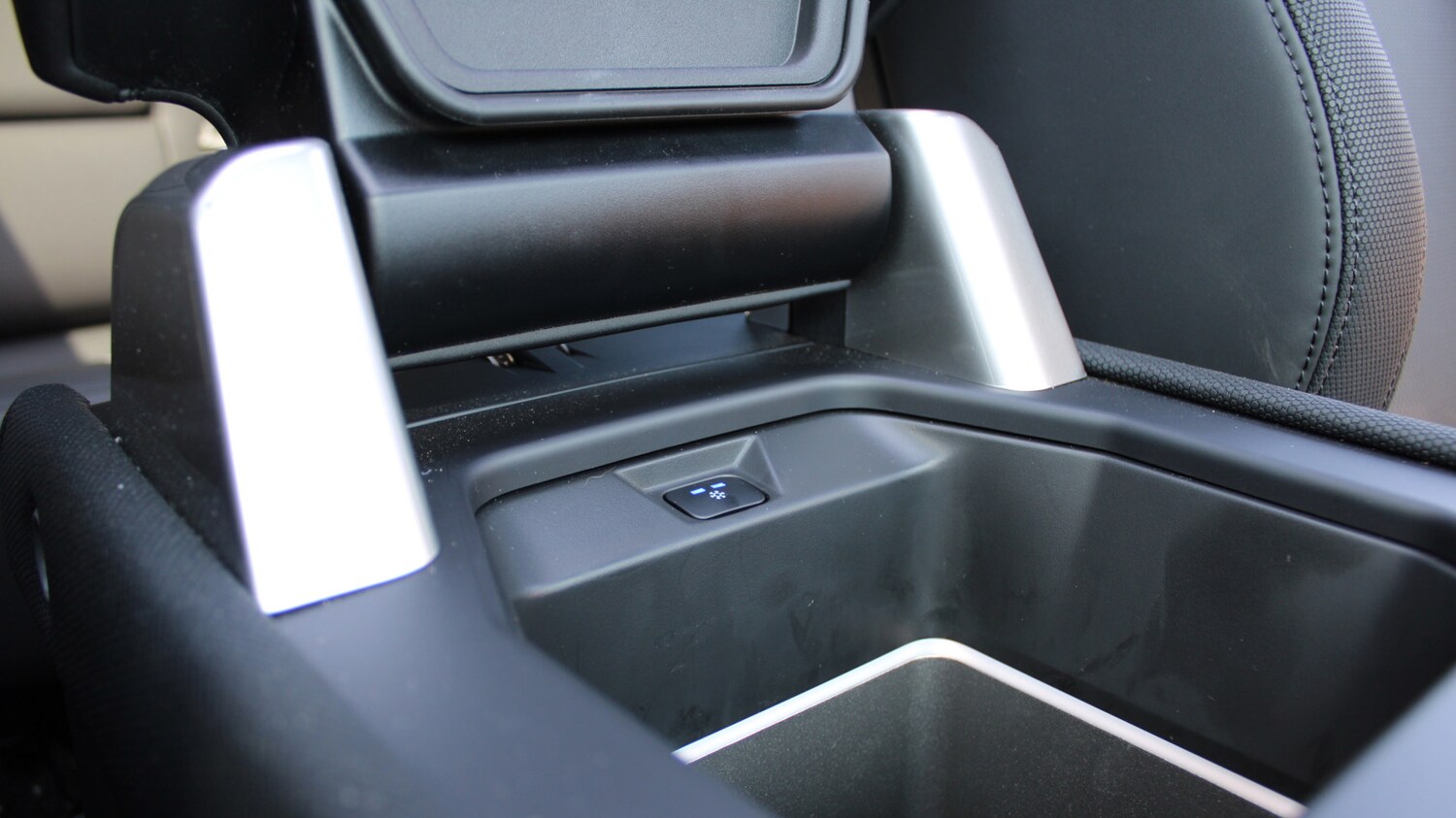 Used Land Rover Defender 2025 for sale - 76338425: Photo 26
