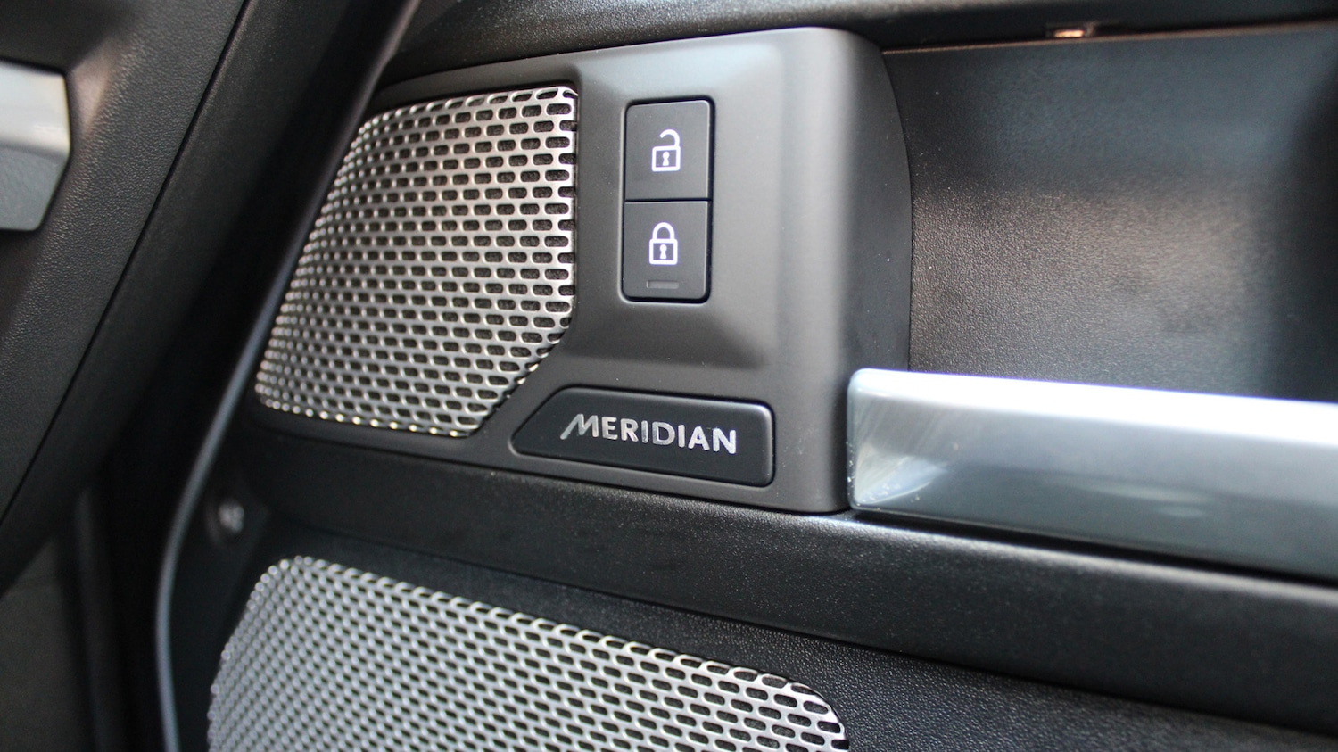 Used Land Rover Defender 2025 for sale - 76338425: Photo 28