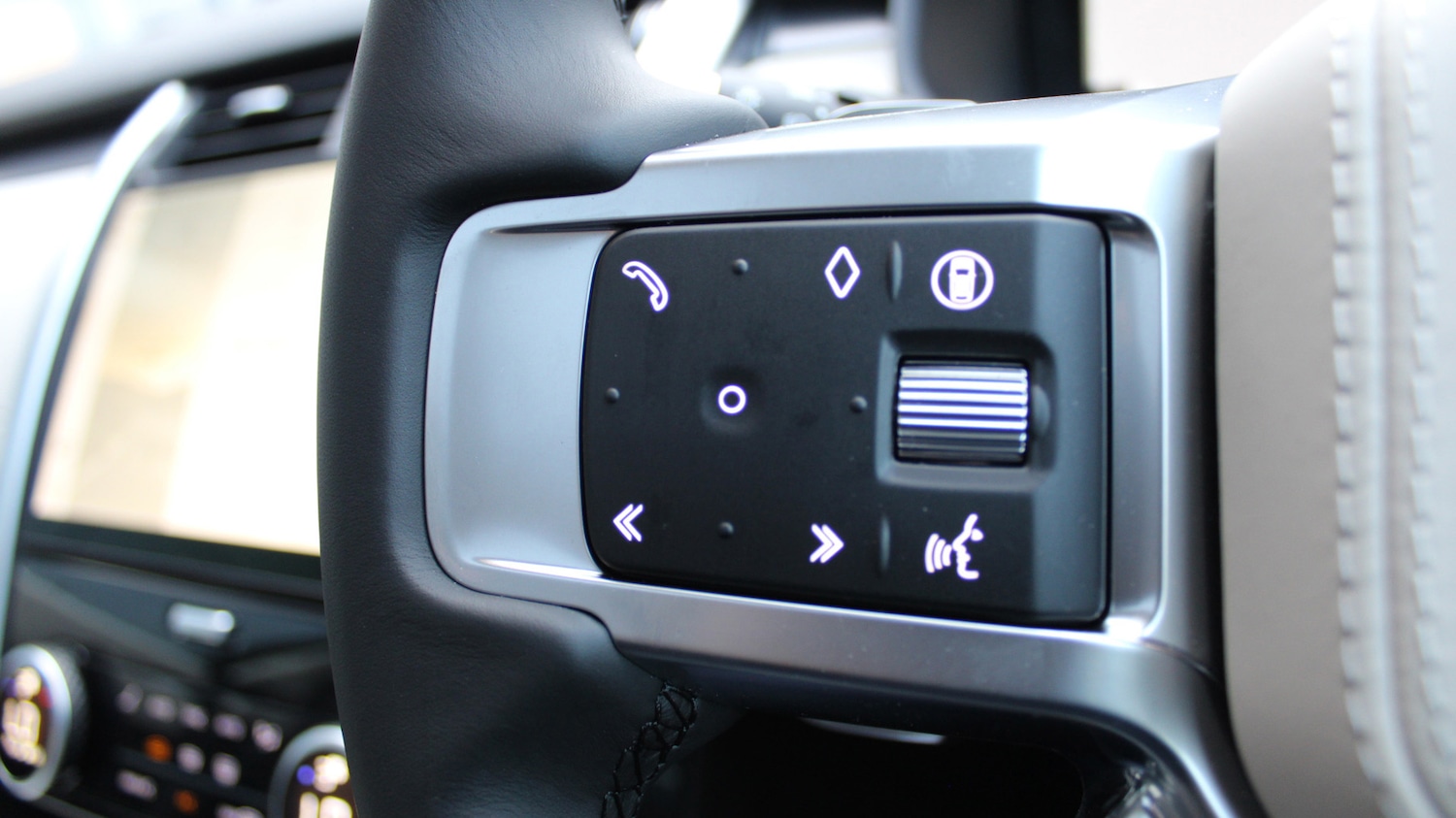 Used Land Rover Discovery 2025 for sale - 76372399: Photo 22