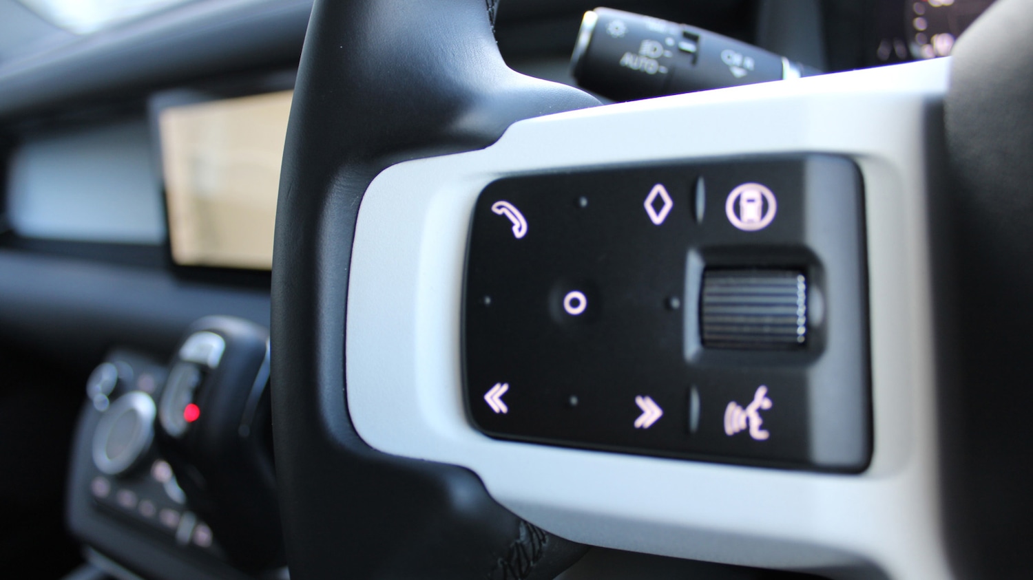 Used Land Rover Defender 90 2024 for sale - 76359800: Photo 20