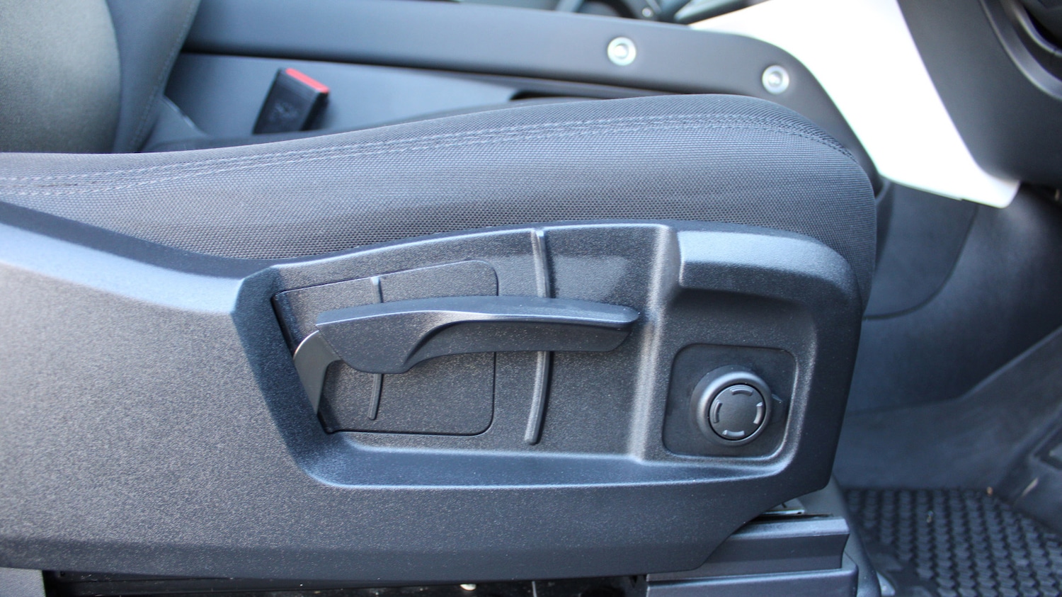 Used Land Rover Defender 90 2024 for sale - 76359800: Photo 32