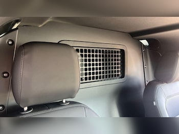 Used Land Rover Defender 90 2025 for sale - 79350304: Photo