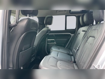 Used Land Rover Defender 2021 for sale - 78505836: Photo