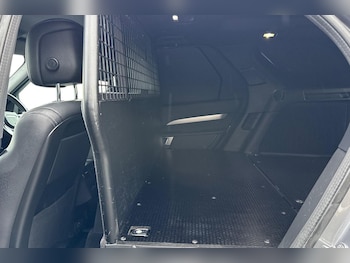 Used Land Rover Discovery 2023 for sale - 77725241: Photo