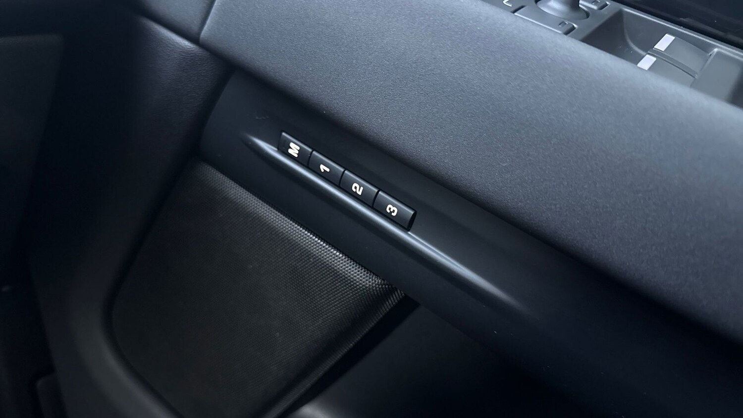 Used Land Rover Range Rover Evoque 2025 for sale - 76837694: Photo 25