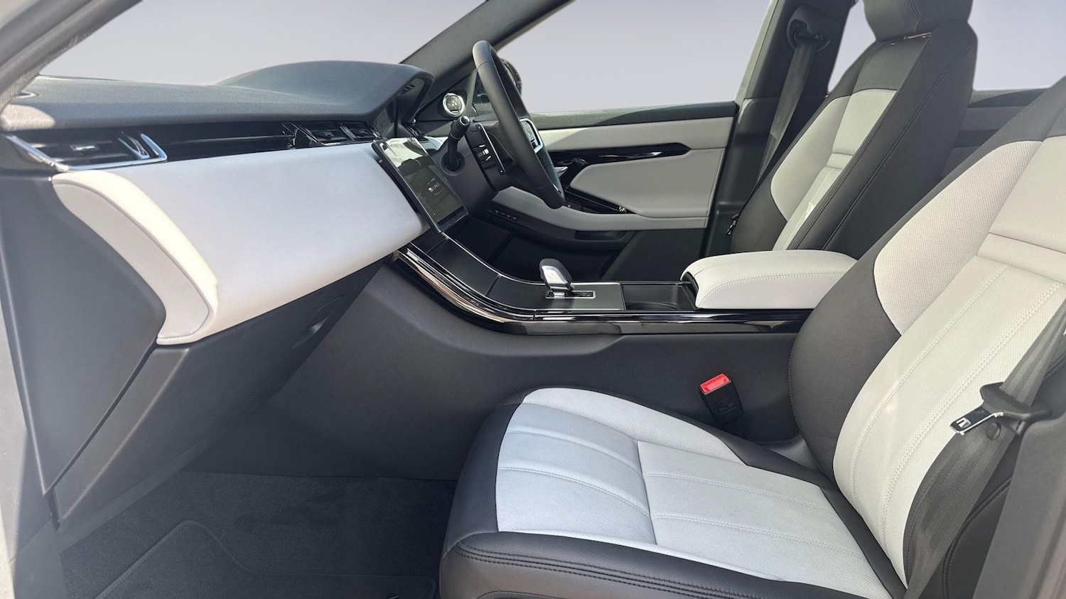 Used Land Rover Range Rover Evoque 2026 for sale - 78128776: Photo 3