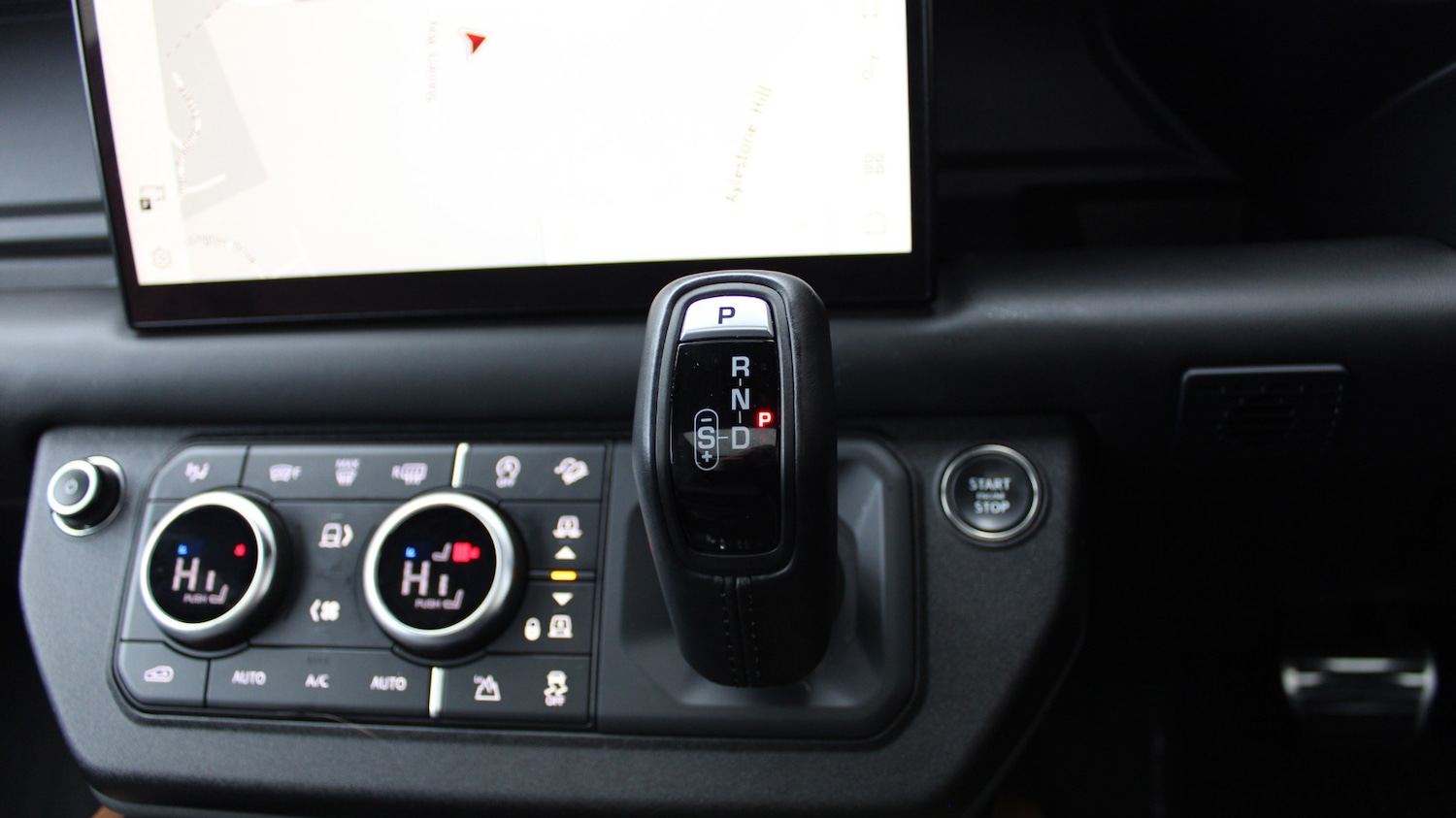 Used Land Rover Defender 2023 for sale - 76716725: Photo 13