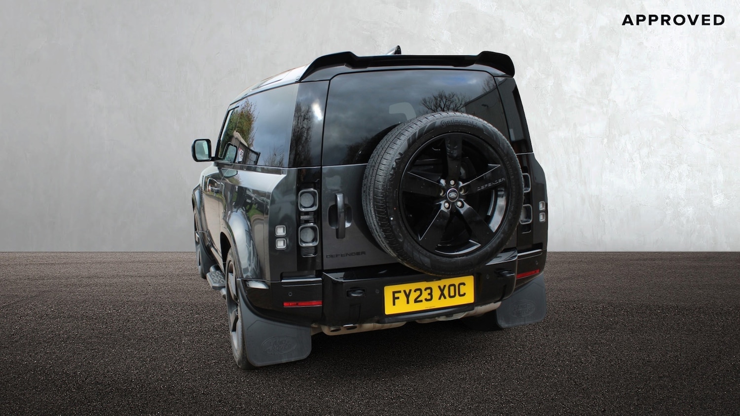 Used Land Rover Defender 2023 for sale - 76716725: Photo 2