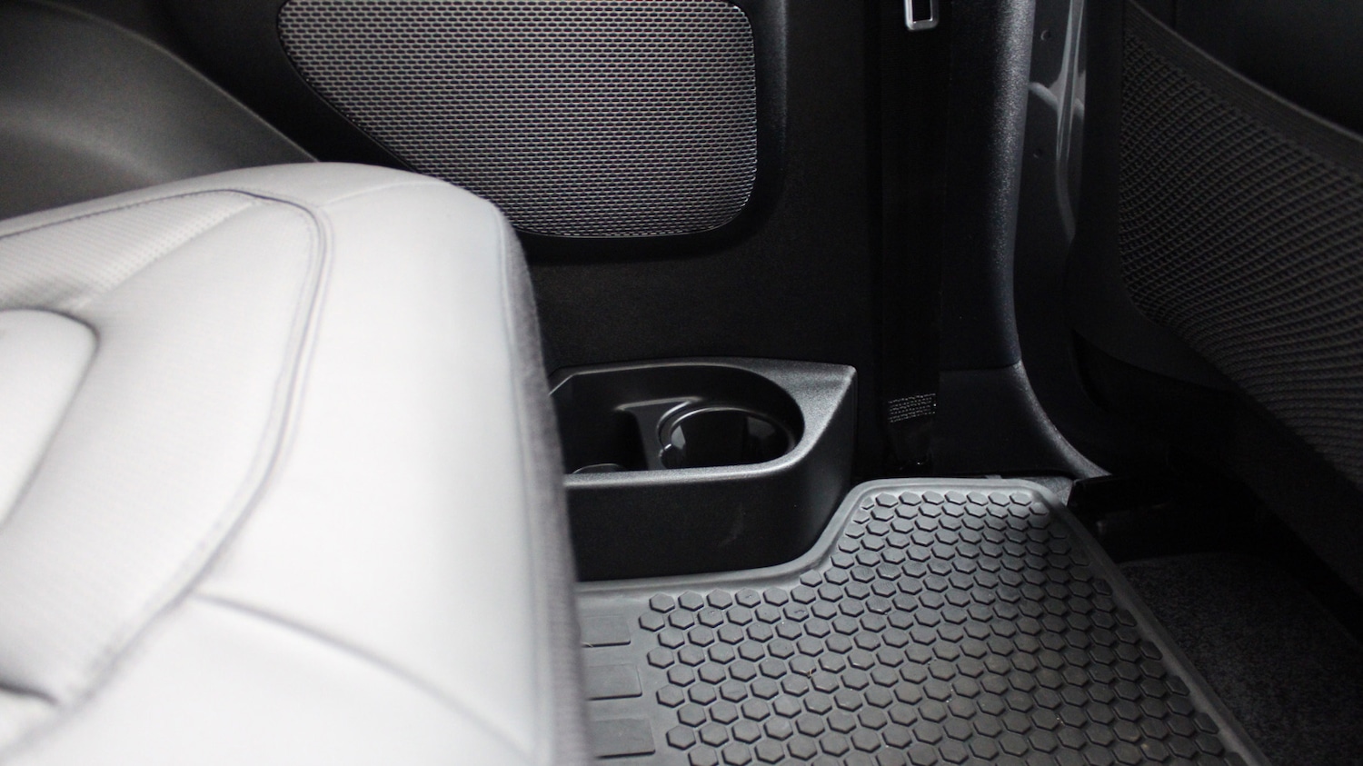 Used Land Rover Defender 2023 for sale - 76716725: Photo 27