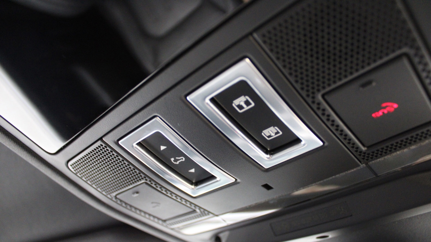 Used Land Rover Defender 2023 for sale - 76716725: Photo 30