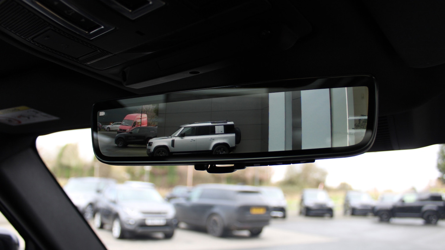 Used Land Rover Defender 2023 for sale - 76716725: Photo 31