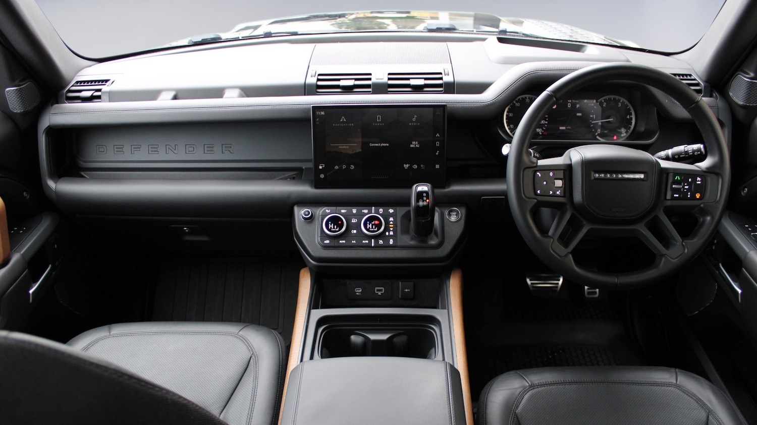 Used Land Rover Defender 2023 for sale - 76716725: Photo 9