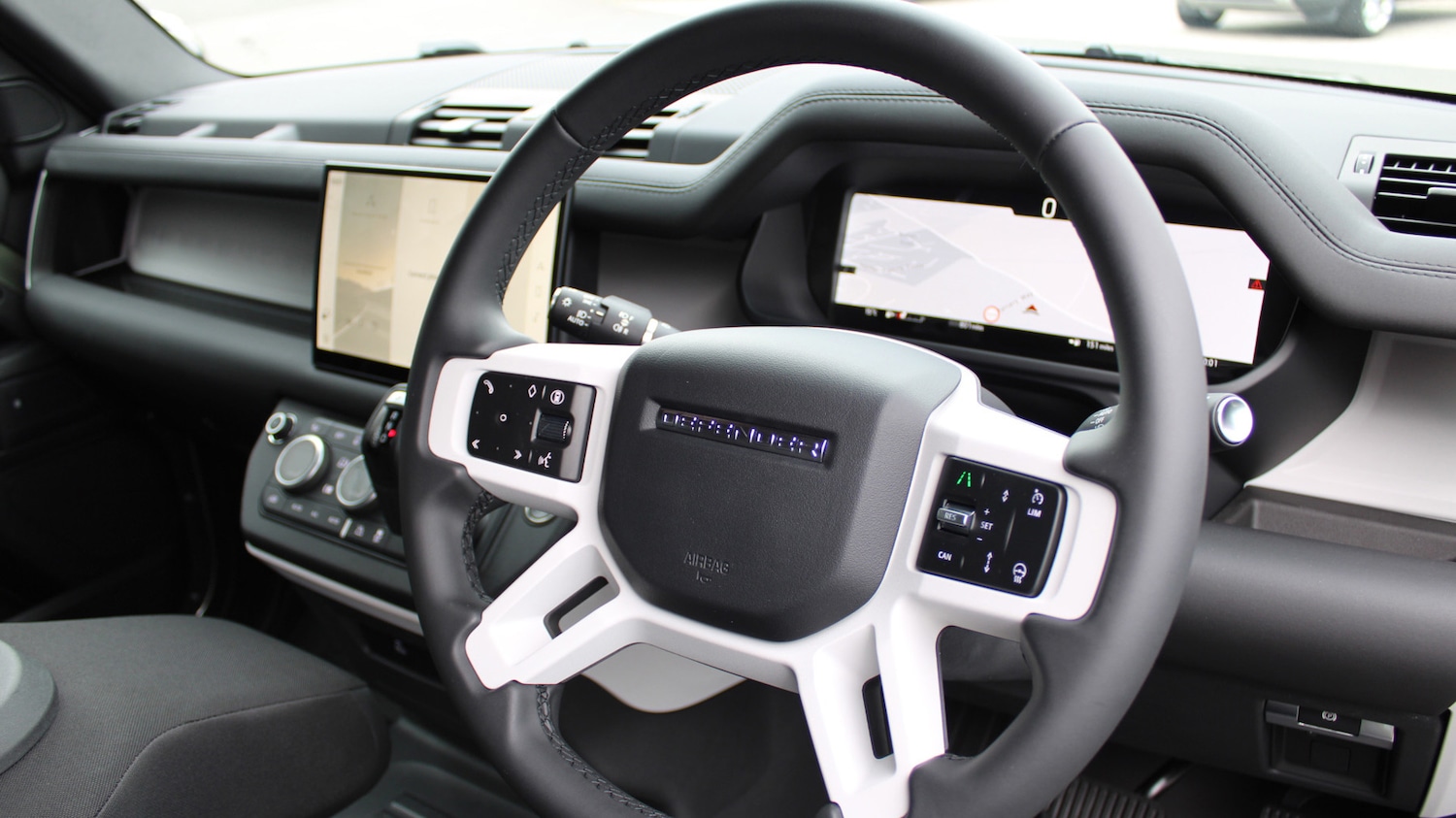 Used Land Rover Defender 90 2025 for sale - 76095640: Photo 14