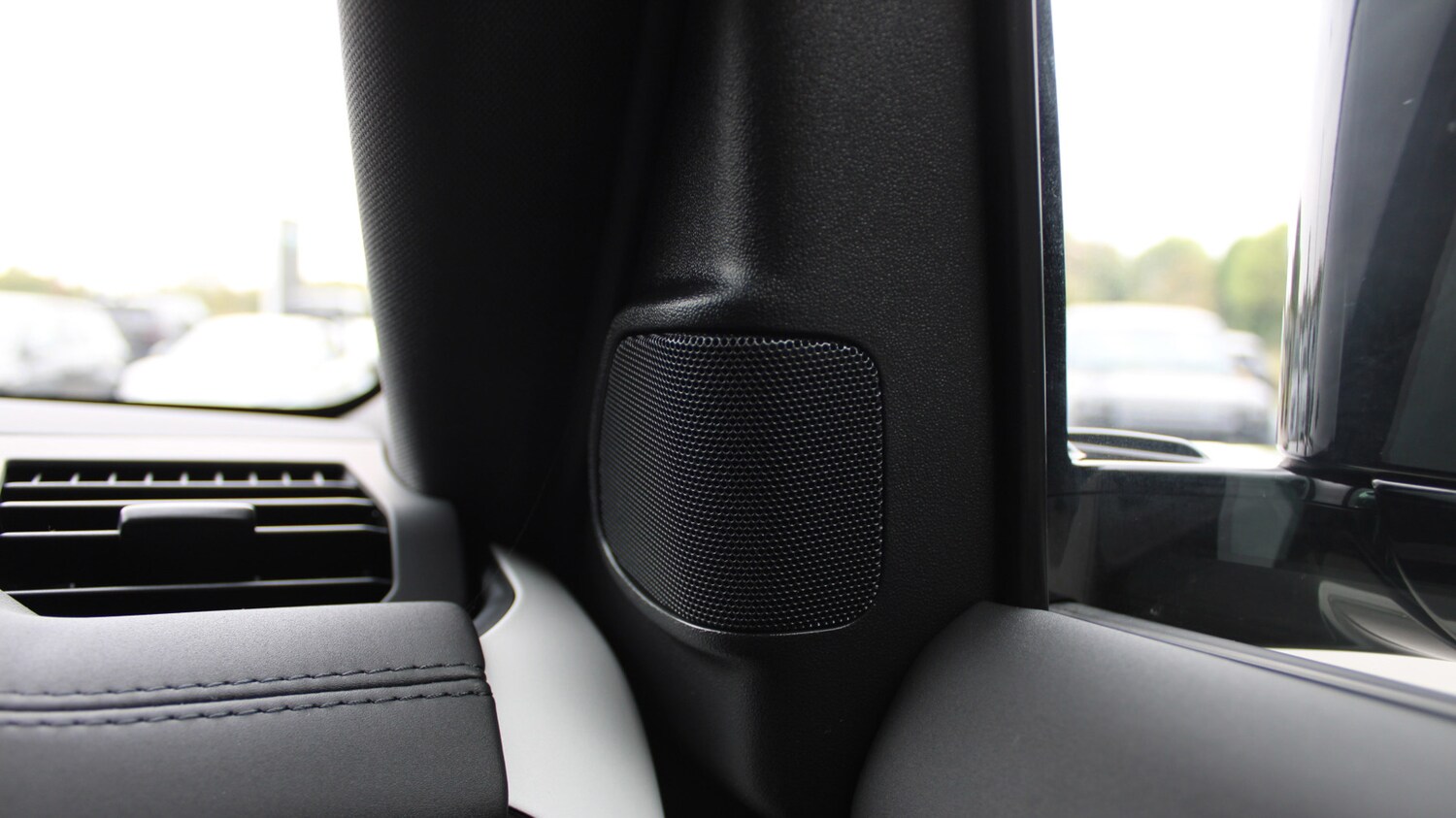 Used Land Rover Defender 90 2025 for sale - 76095640: Photo 23