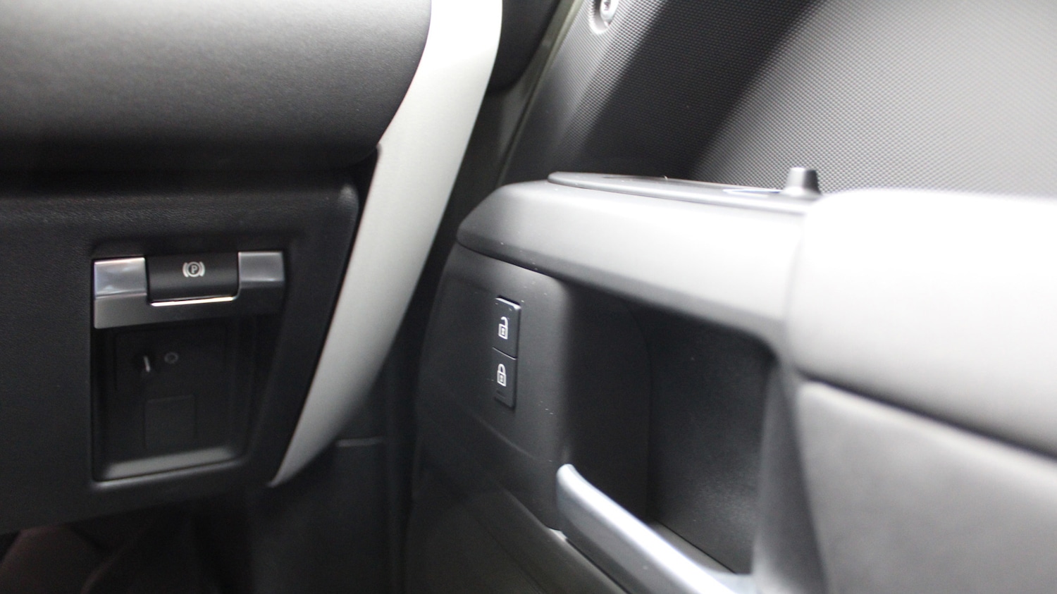 Used Land Rover Defender 90 2025 for sale - 76095640: Photo 25