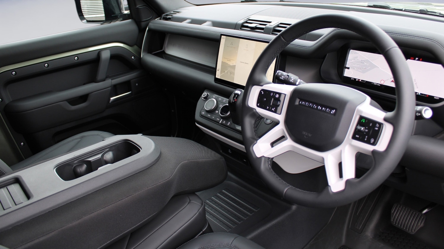 Used Land Rover Defender 90 2025 for sale - 76095640: Photo 9