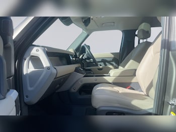 Used Land Rover Defender 90 2024 for sale - 77978868: Photo