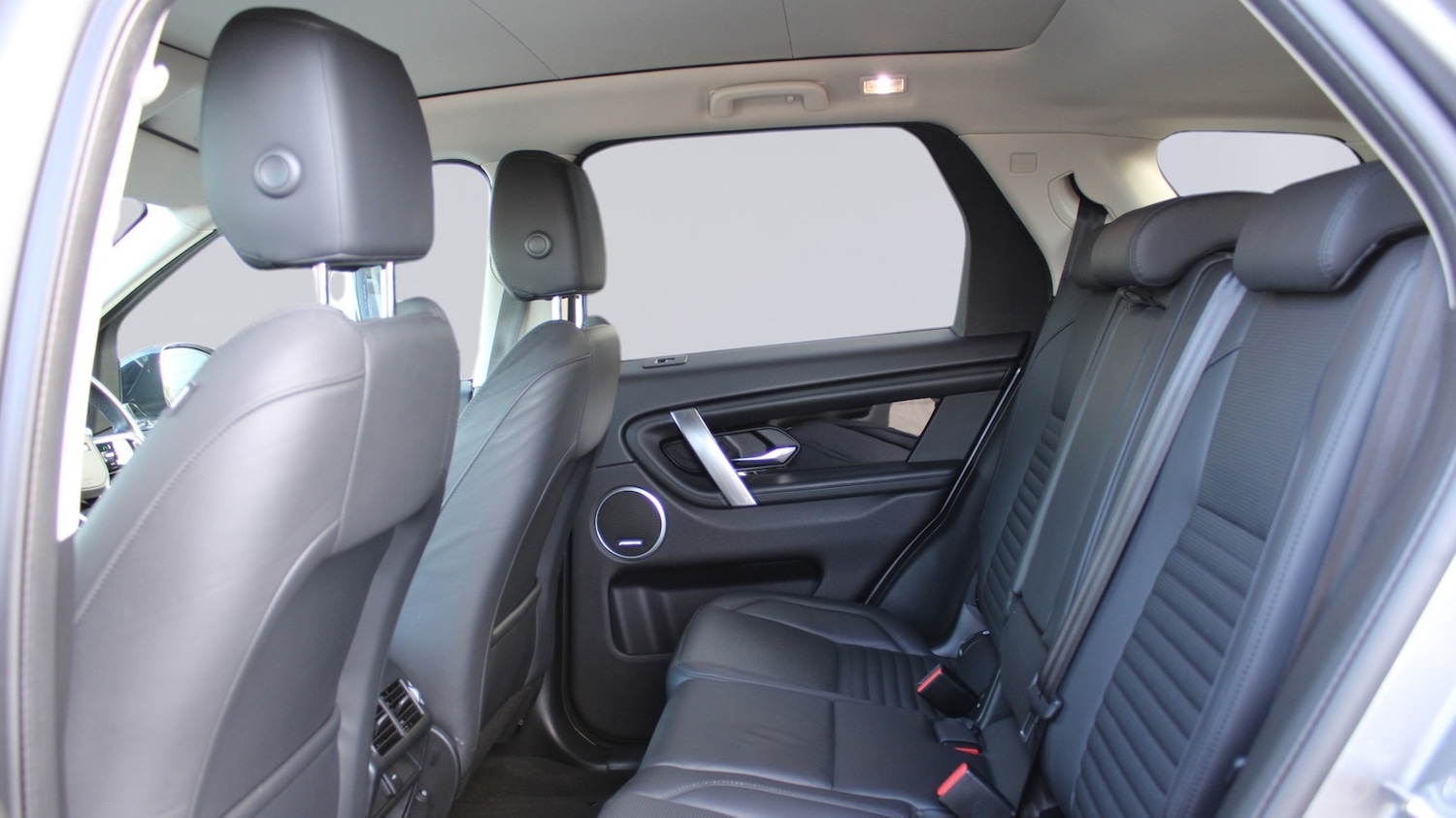 Used Land Rover Discovery Sport 2021 for sale - 76139703: Photo 4