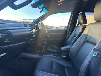 Used Toyota Hilux 2021 for sale - 77124115: Photo