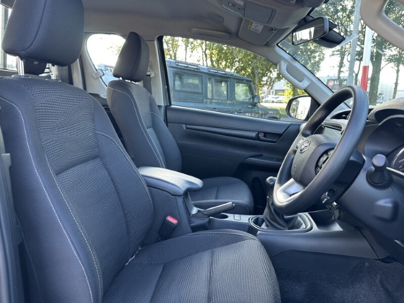 Used Toyota Hilux 2025 for sale - 76980944: Photo 16