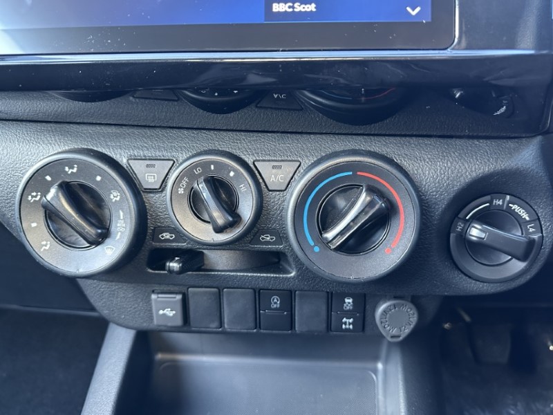 Used Toyota Hilux 2025 for sale - 76980944: Photo 27