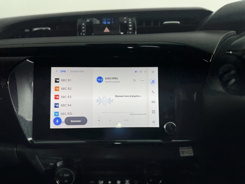 Used Toyota Hilux 2025 for sale - 78028108: Photo 20