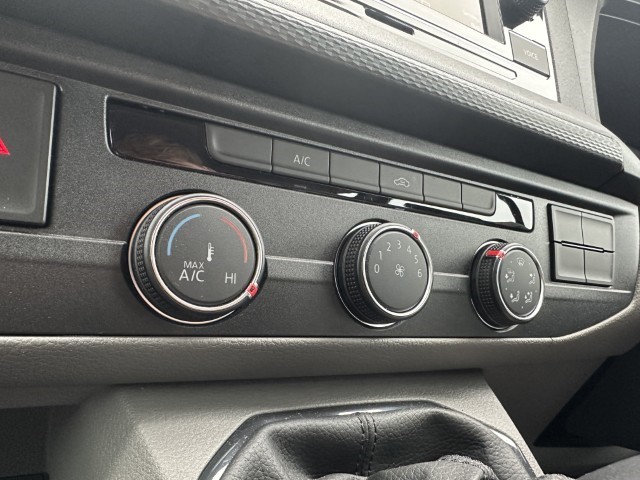 Used Volkswagen Transporter 2024 for sale - 77063482: Photo 23