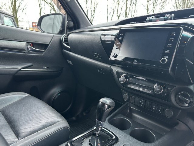 Used Toyota Hilux 2020 for sale - 77036173: Photo 19