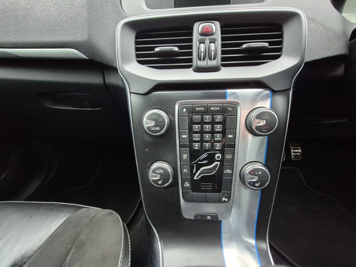 Used Volvo V40 2014 for sale - 77038874: Photo 21