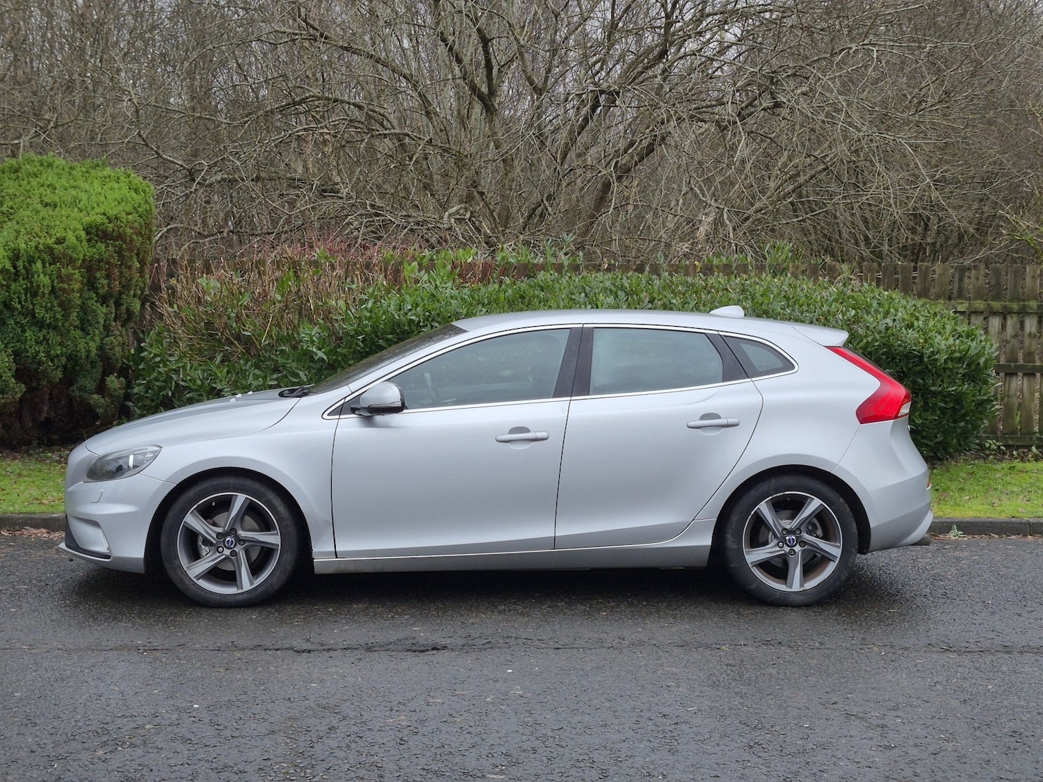Used Volvo V40 2014 for sale - 77038874: Photo 3