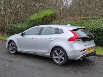 Used Volvo V40 2014 for sale - 77038874: Photo