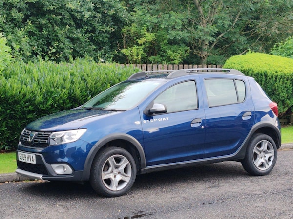 Used Dacia Sandero Stepway 2019 for sale - 75598874: Photo 2