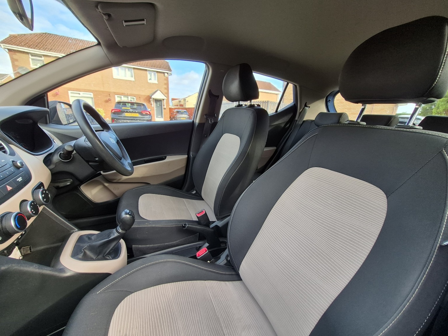 Used Hyundai i10 2016 for sale - 77798584: Photo 17