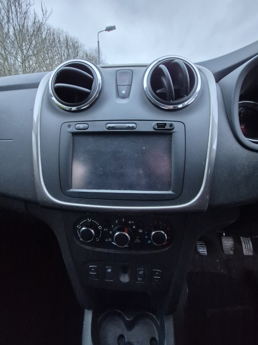 Used Dacia Sandero Stepway 2015 for sale - 77038895: Photo 19