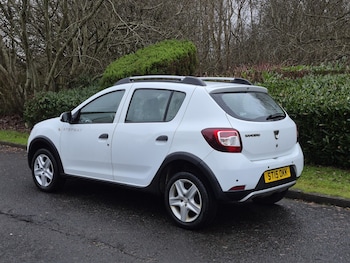 Used Dacia Sandero Stepway 2015 for sale - 77038895: Photo