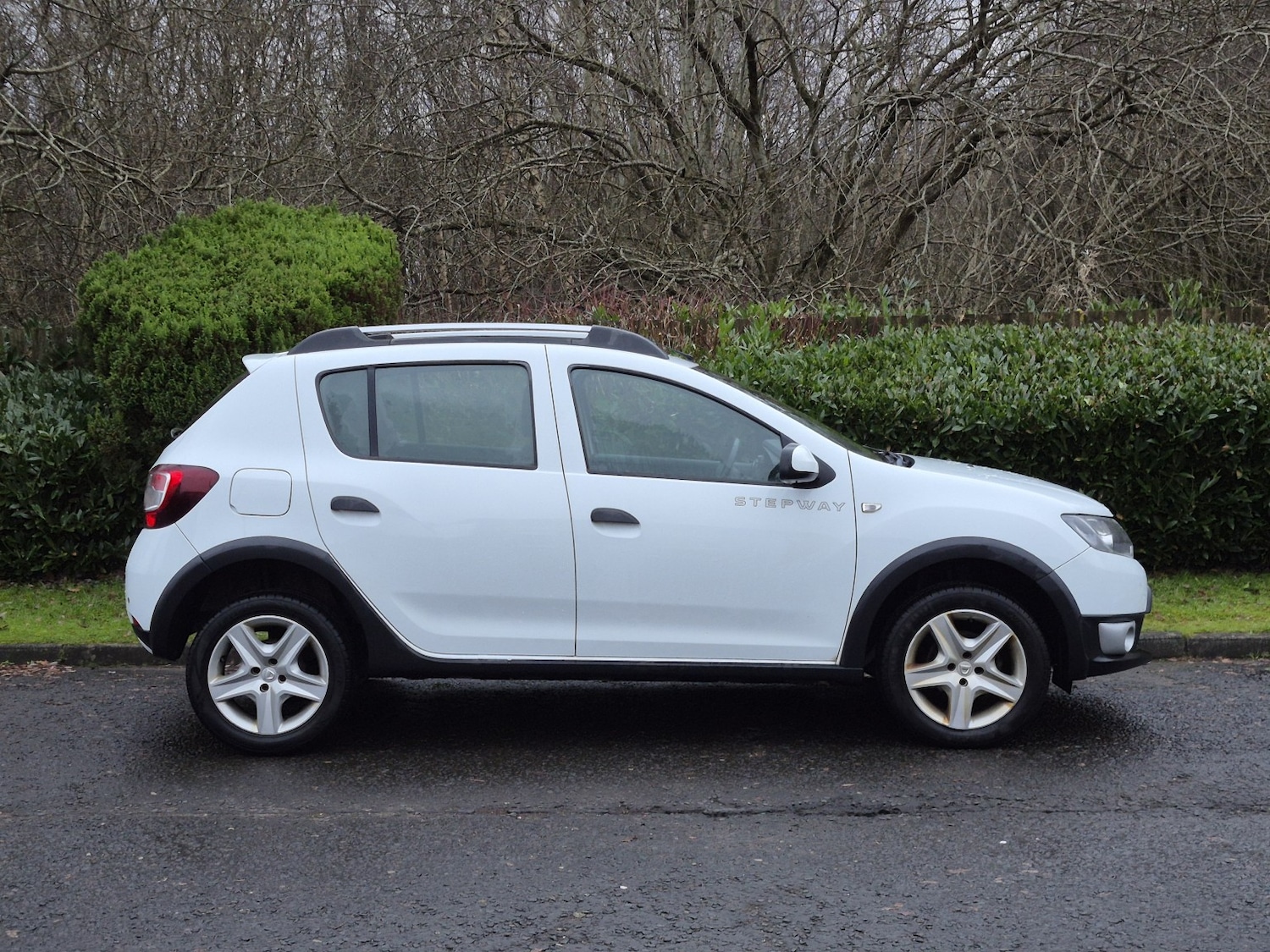 Used Dacia Sandero Stepway 2015 for sale - 77038895: Photo 9