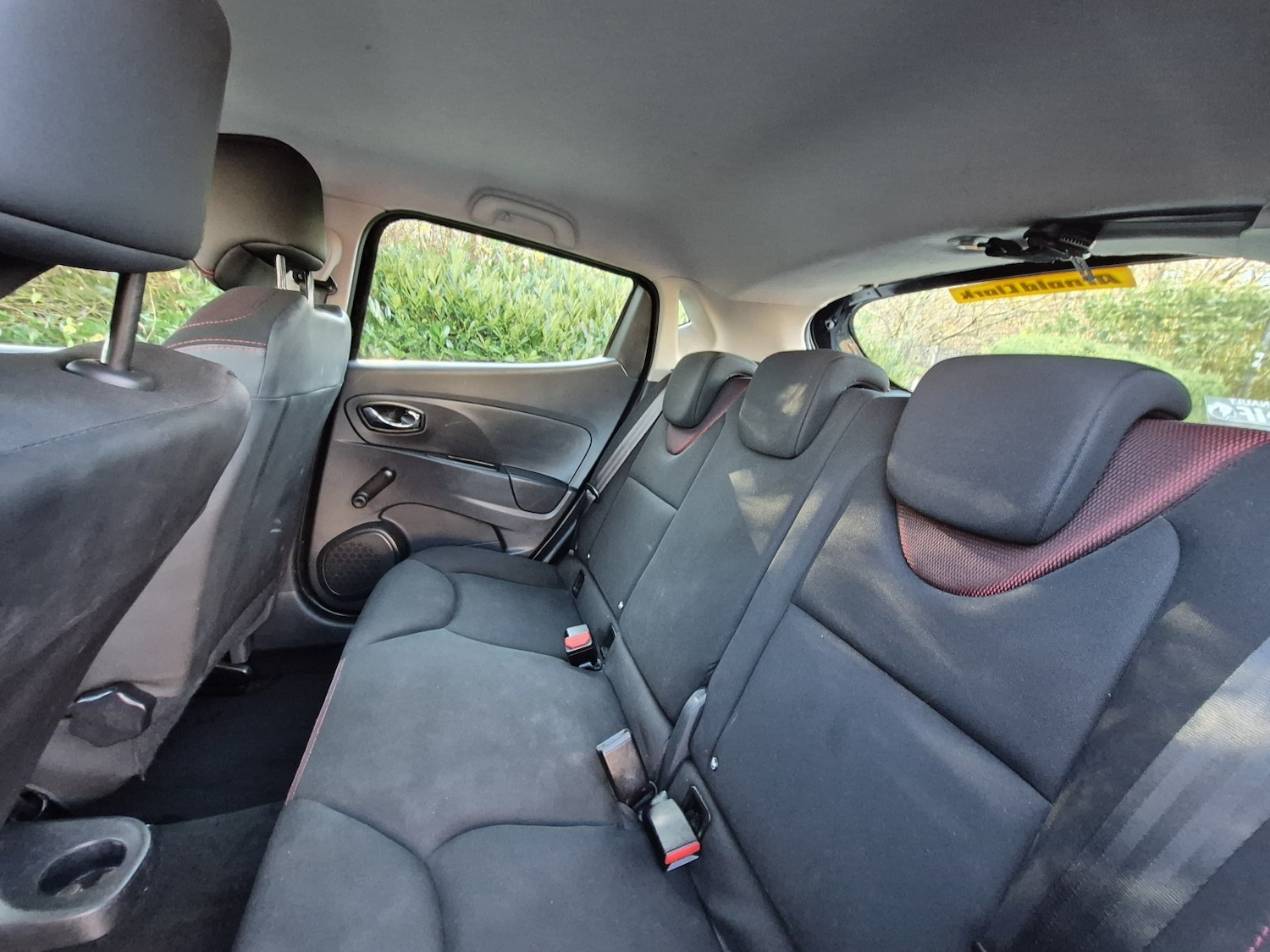 Used Renault Clio 2015 for sale - 76596540: Photo 16