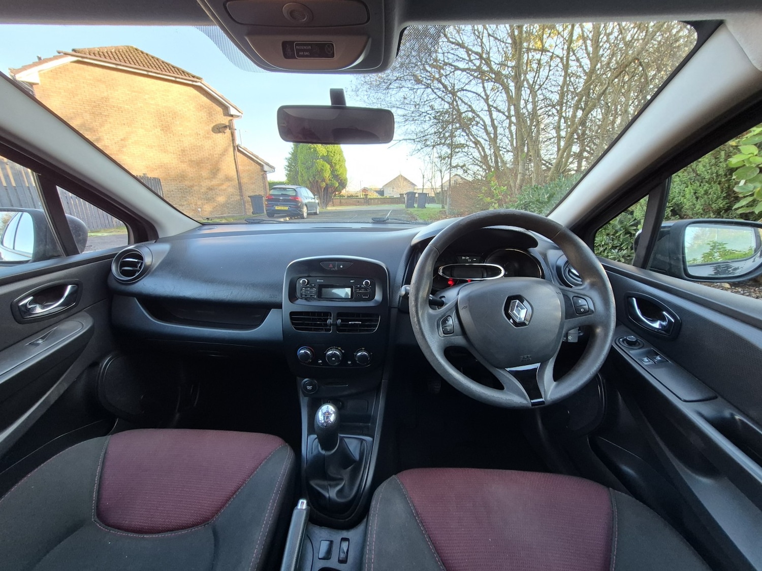 Used Renault Clio 2015 for sale - 76596540: Photo 19