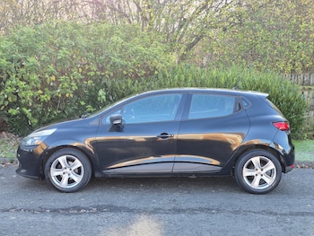 Used Renault Clio 2015 for sale - 76596540: Photo