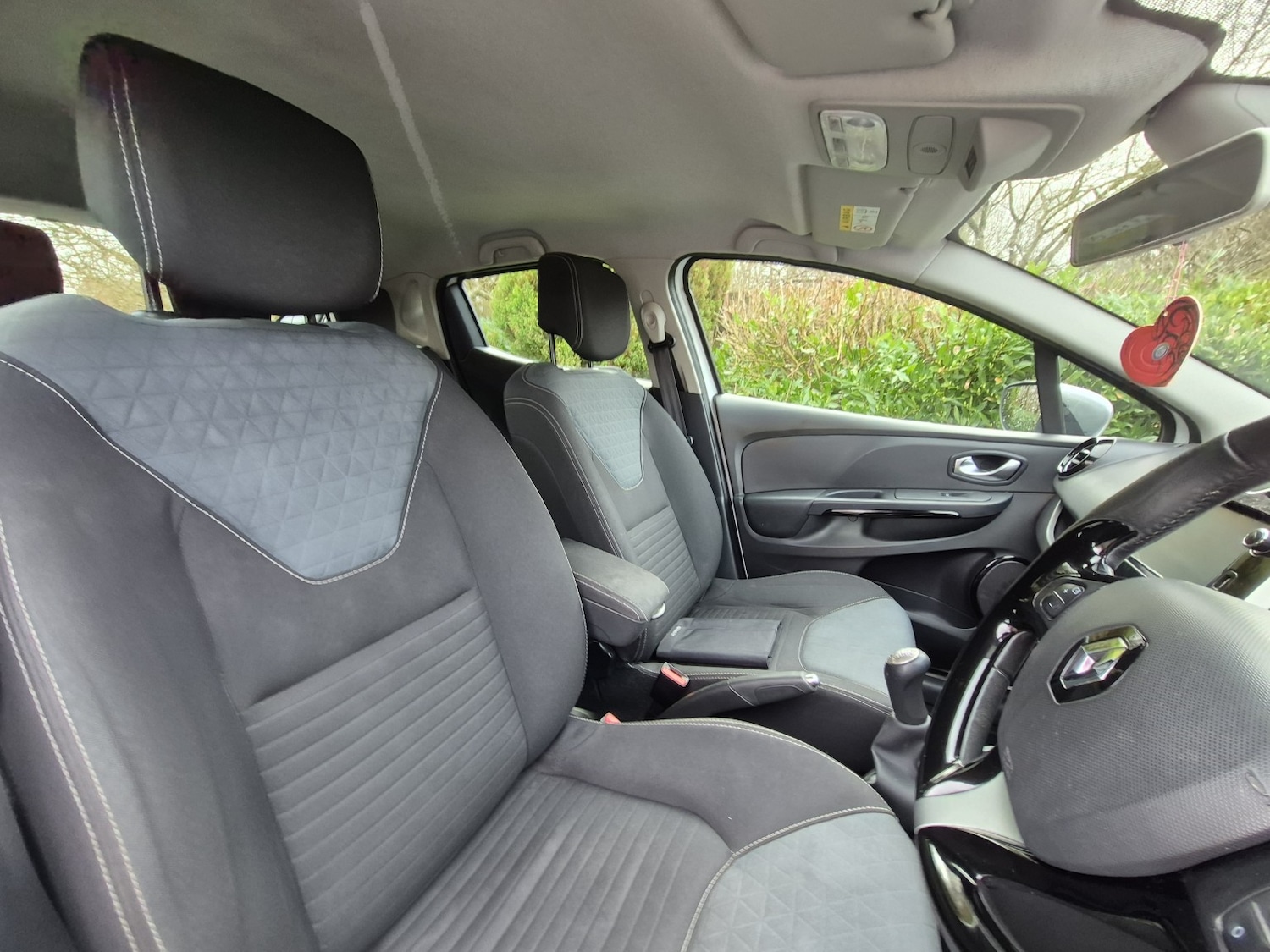 Used Renault Clio 2015 for sale - 77822345: Photo 14