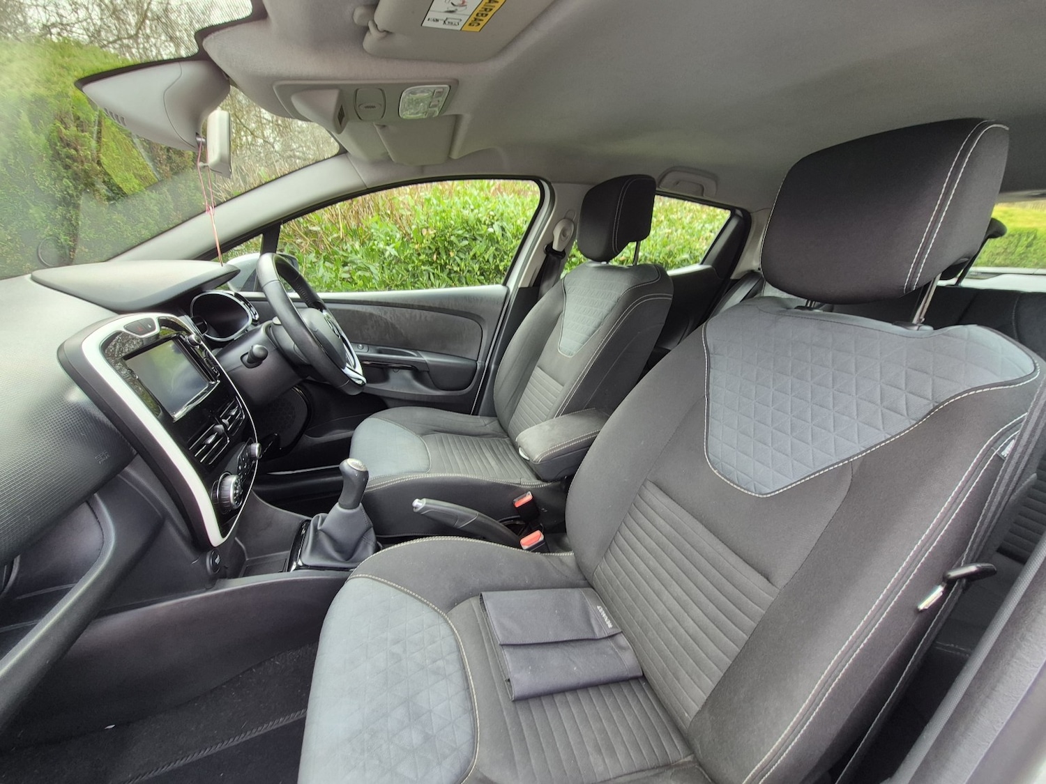 Used Renault Clio 2015 for sale - 77822345: Photo 17