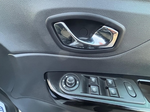 Used Renault Captur 2017 for sale - 75608840: Photo 22