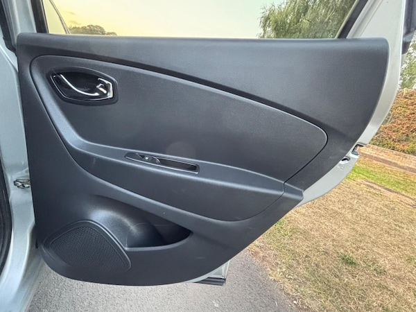 Used Renault Captur 2017 for sale - 75608840: Photo 23